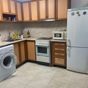 Se inchiriaza apartament in zona Carierei - Fotografie 2