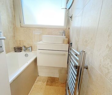 Room in a Shared House, Cable St, E1W - Photo 6