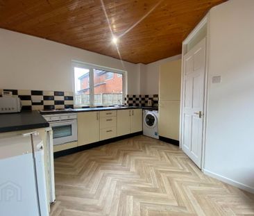 1 Matilda Gardens, Belfast, BT12 5NP - Photo 5