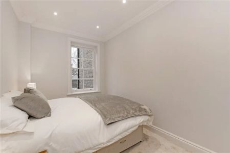 3 bedroom flat in Islington - Photo 4