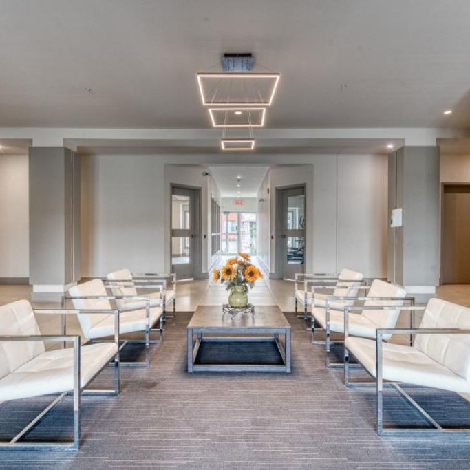 Superbe condo 3 ½ TOUT MEUBLÉ & TOUT INCLUS au Quartier Dix30 à Brossard - Photo 1