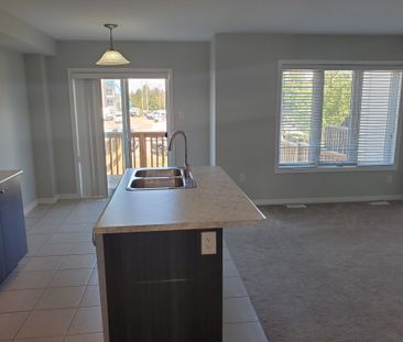 For Lease - 58 Butcher Crescent, Brantford, Ontario - Photo 2