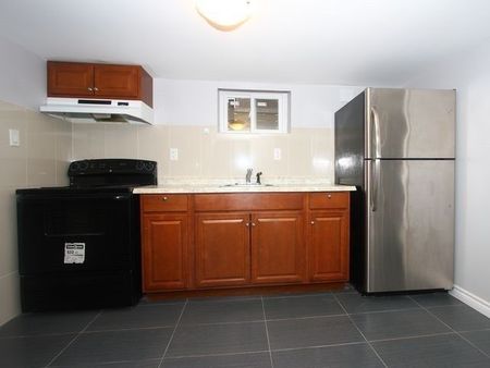 For Lease - 30 Elder Avenue, Toronto, Ontario - Photo 5
