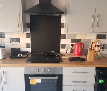 Room in a Shared Flat, Two Mile Hill Road, BS15 - Photo 5