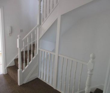 2 bedroom maisonette to rent - Photo 2