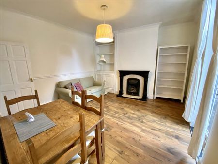 2 bedroom end of terrace house to rent - Photo 2