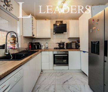 3 bedroom bungalow to rent Deep Denes, Luton, LU2 - Photo 5