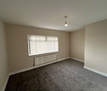 Oaklands Avenue, Northowram, Halifax, West Yorkshire, HX3 - Photo 4