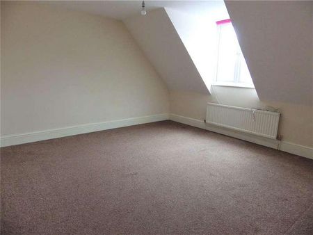 The Avenue, Minehead, Somerset, TA24 - Photo 2