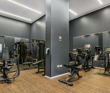 Room in a Shared Flat, York Place, SW11 - Photo 2