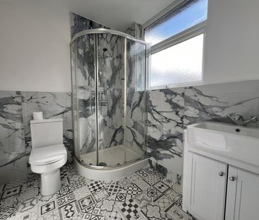 Penton Avenue, Staines, Surrey, TW18 - Photo 1