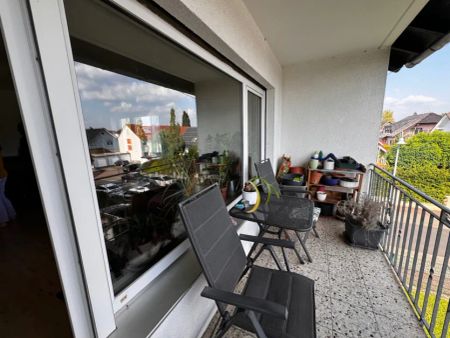 4 Zimmer-Wohnung mit Balkon im 1. OG in Erlensee - Langendiebach - Foto 2