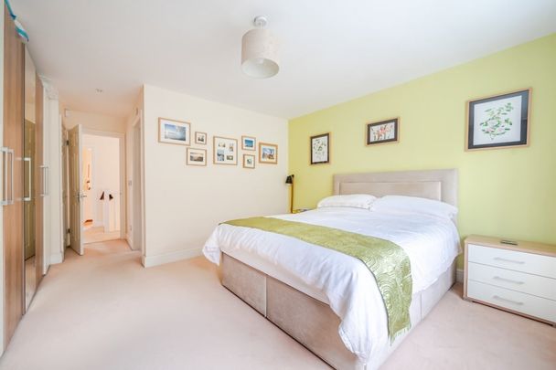 4 bedroom detached house to rent - Photo 1