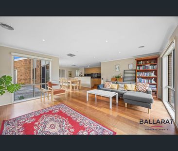 70 Faversham Ave, Lake Gardens, Vic 3355 - Photo 1