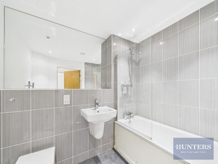 1 bedroom Flat To Let - Photo 3
