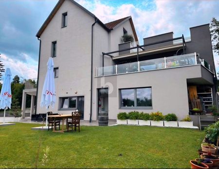 WOHNKOMFORT - 4 ZIMMER, TERRASSE, PARKPLÄTZE UND SCHÖCKL-BLICK INKLUSIVE - Photo 2