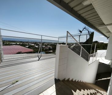 Location Appartement 3 pièces 98m² STE MARIE 97438 - Photo 4