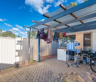 Re-listed - Be Quick! Spacious 3-Bedroom Home in Prime Kelmscott Lo... - Photo 1