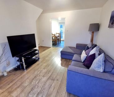 2 bedroom semi-detached house to rent - Photo 2