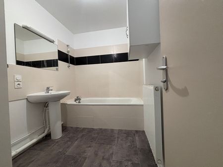 Location Appartement 3 pièces 64m² - Photo 5