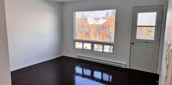 5 1/2 à Louer – Haut De Duplex – Anjou - Photo 3