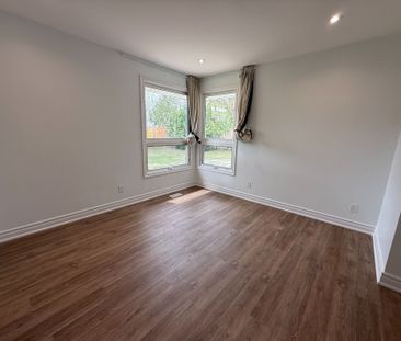 For Lease - 220 Millard Avenue Unit# 2 (Back), Newmarket, Ontario - Photo 3