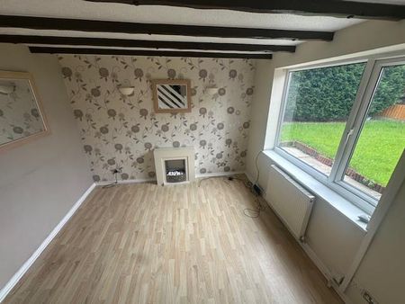 1 bedroom semi-detached house to rent - Photo 2