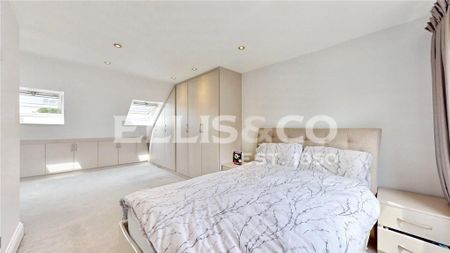 4 bedroom semi-detached house to rent - Photo 4