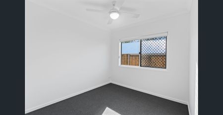 Modern and Tranquil Retreat in Park Ridge - Your Dream Home Awaits! - Photo 4