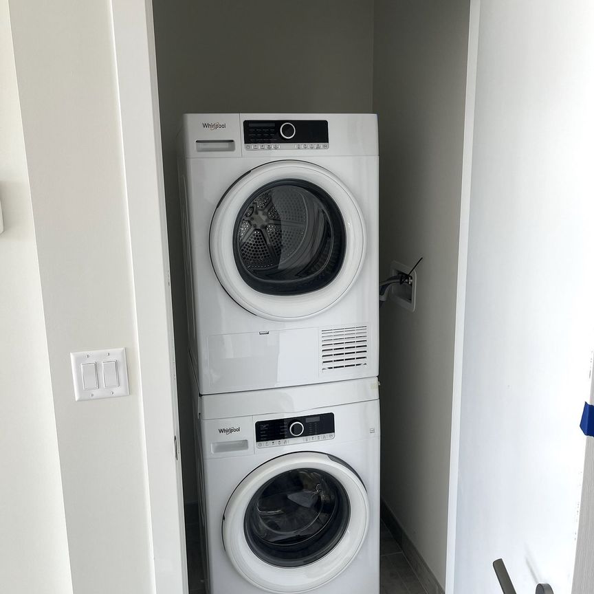 For Lease - 600 North Service Road Unit# 506, Hamilton, Ontario - Photo 1