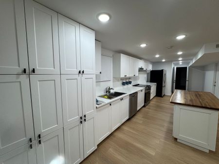 For Lease - 16 Carew Boulevard, Kawartha Lakes, Ontario - Photo 2