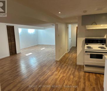 16 ROWANWOOD AVENUE - Photo 1