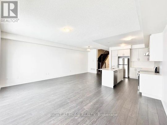 140 GREER STREET - Photo 1