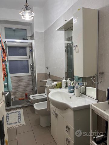 Camera singola c B Aires 77 metro 1 e 2 sotto casa - Photo 5