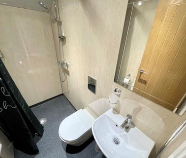 1 bedroom in a house share to rent - Photo 6