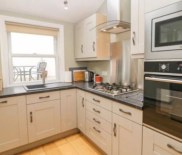 2 bedroom house to rent - Photo 1