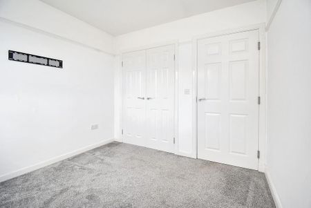 4 bedroom terraced house to rent - Photo 4