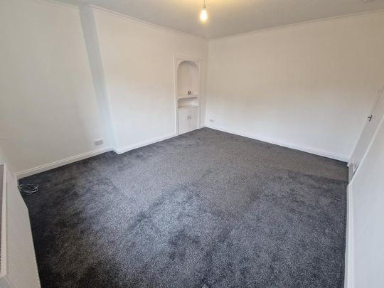 2 bedroom ground floor flat to rent - Photo 1