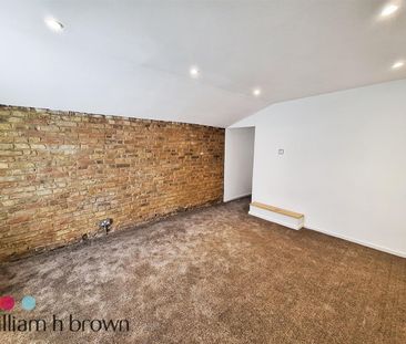 London Road, Grays - Photo 2