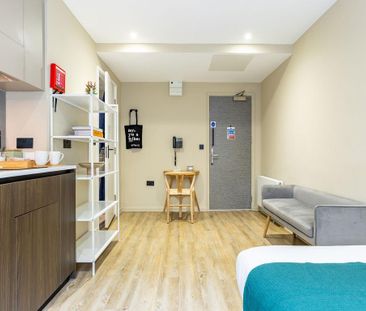 Studio to rent - Photo 1