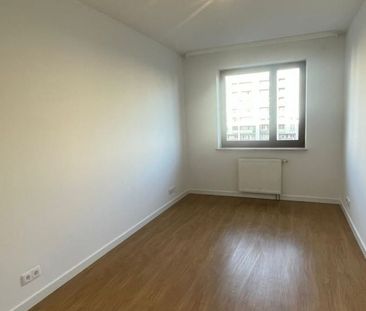 4 pokojowe mieszkanie z balkonem i garażem 90 m² - Zdjęcie 1