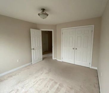 Property For Lease | W9042097 - Photo 6