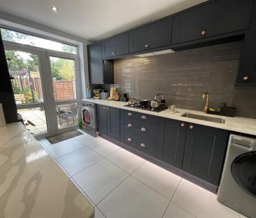 2 bedroom semi-detached bungalow to rent - Photo 5