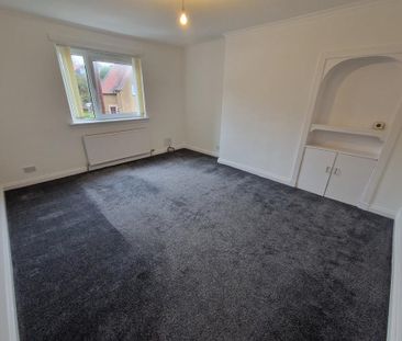 2 bedroom ground floor flat to rent - Photo 3