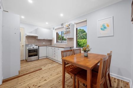 Generous Sized 3 Bedroom Home - Photo 4