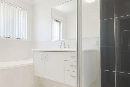 For Rent – 17 Menara Circuit, North Lakes - Photo 2