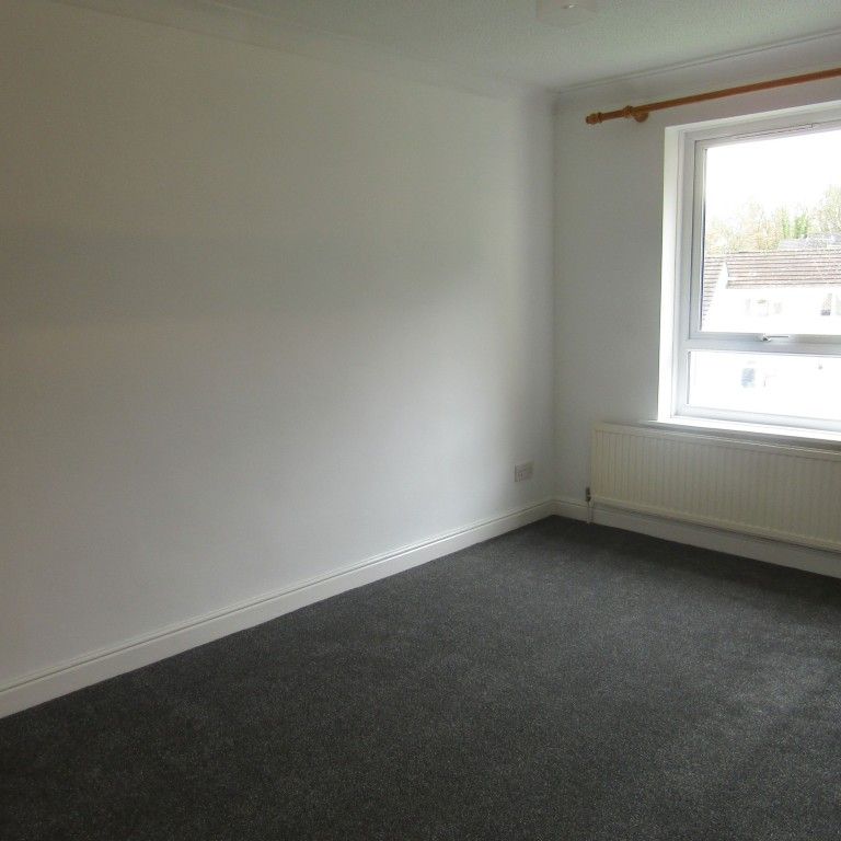 3 bed Terraced - To Let - Photo 1