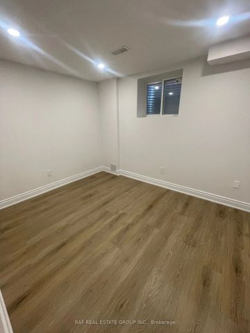 498 Downes Jackson Heights #Bsmt - Photo 4