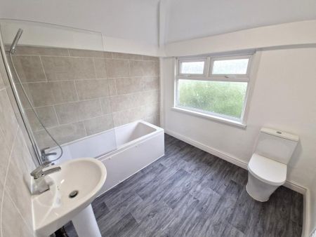 2 bedroom semi-detached house to rent - Photo 4