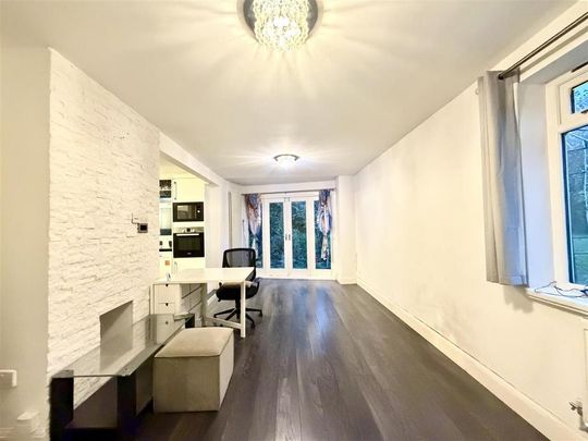 3 bedroom terraced house to rent - Photo 1